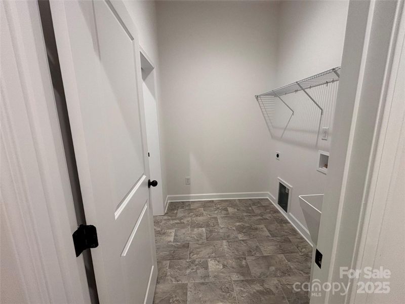 Spacious, unfurnished interior of a new home in Brighton Park, Mount Pleasant (Image 25).