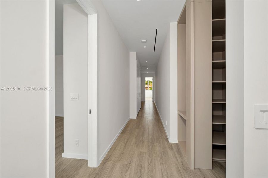 Spacious, unfurnished interior of a new home in , Miami (Image 45).