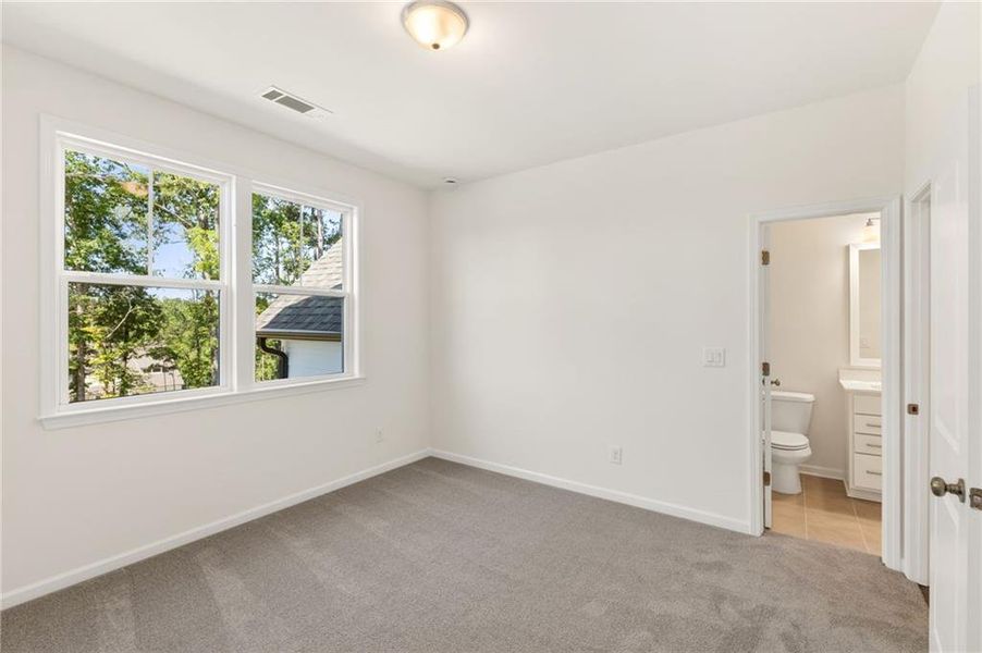 Spacious, unfurnished interior of a new home in Chattahoochee Reserve, Cumming (Image 68).