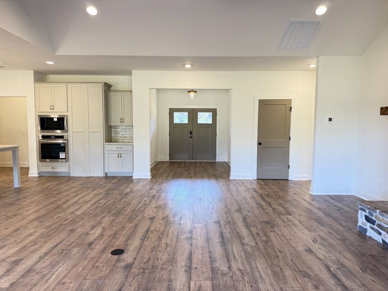 Spacious, unfurnished interior of a new home in The Reserve at Reidsboro, Williamson (Image 35).