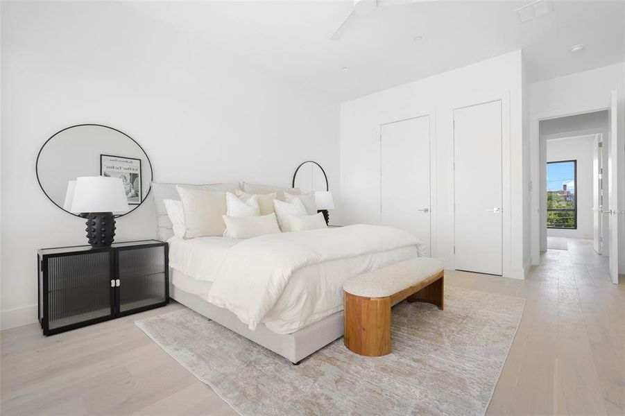 Furnished interior view inside a new home in , Dallas (Image 14).