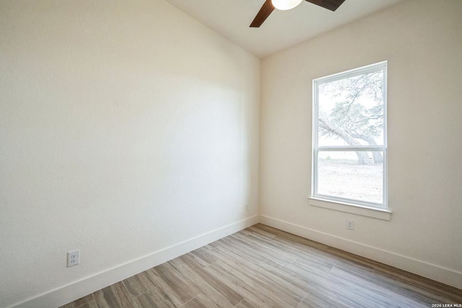 Spacious, unfurnished interior of a new home in , Floresville (Image 31).