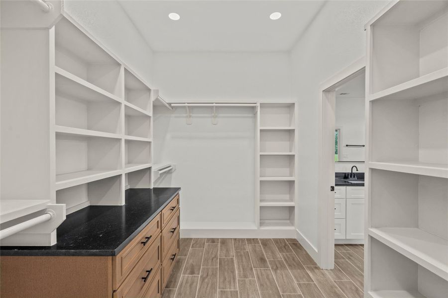 Furnished interior view inside a new home in , Alvin (Image 13).