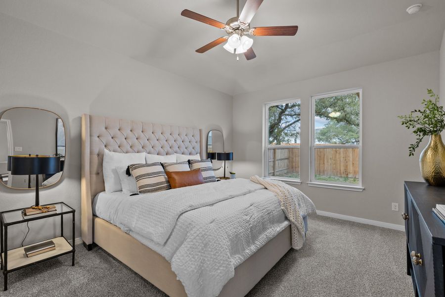 Representative furnished interior of a home built from the Maxwell by Beazer Homes in Hunter's Ranch, San Antonio (Image 7).