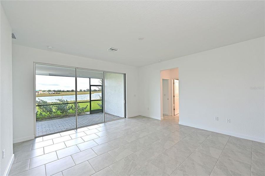 Spacious, unfurnished interior of a new home in Rye Ranch: Manor Homes, Parrish (Image 19). Spacious, unfurnished interior of a new home in Rye Ranch: Manor Homes, Parrish (Image 19).