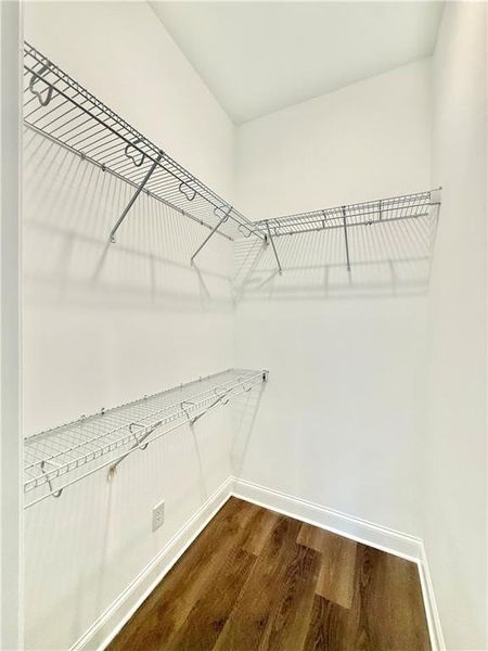 Spacious, unfurnished interior of a new home in , Waleska (Image 18).