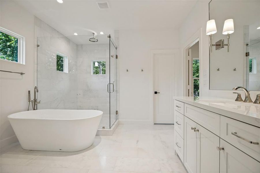 Furnished interior view inside a new home in , Dallas (Image 14).