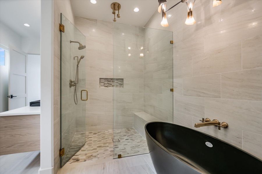 Furnished interior view inside a new home in , Horseshoe Bay (Image 17).