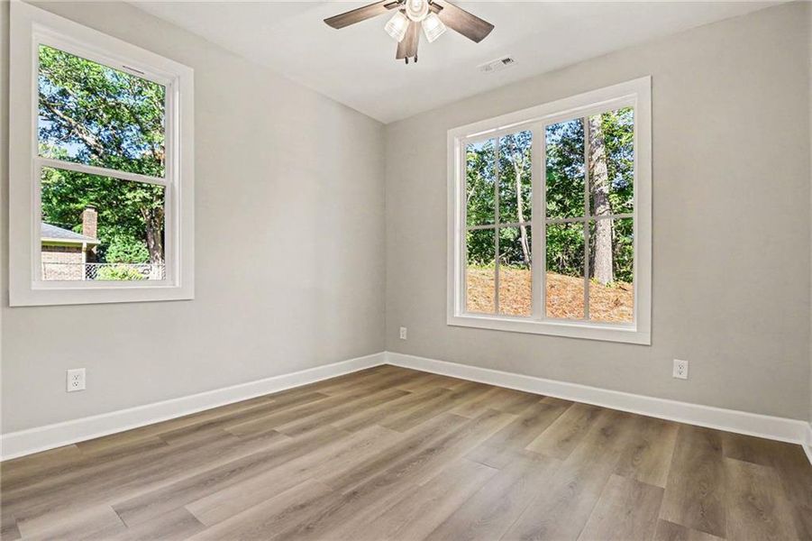 Spacious, unfurnished interior of a new home in , Gainesville (Image 13).
