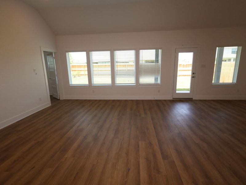Spacious, unfurnished interior of a new home in Hallimore Ranch, Rosenberg (Image 11). Spacious, unfurnished interior of a new home in Hallimore Ranch, Rosenberg (Image 11).