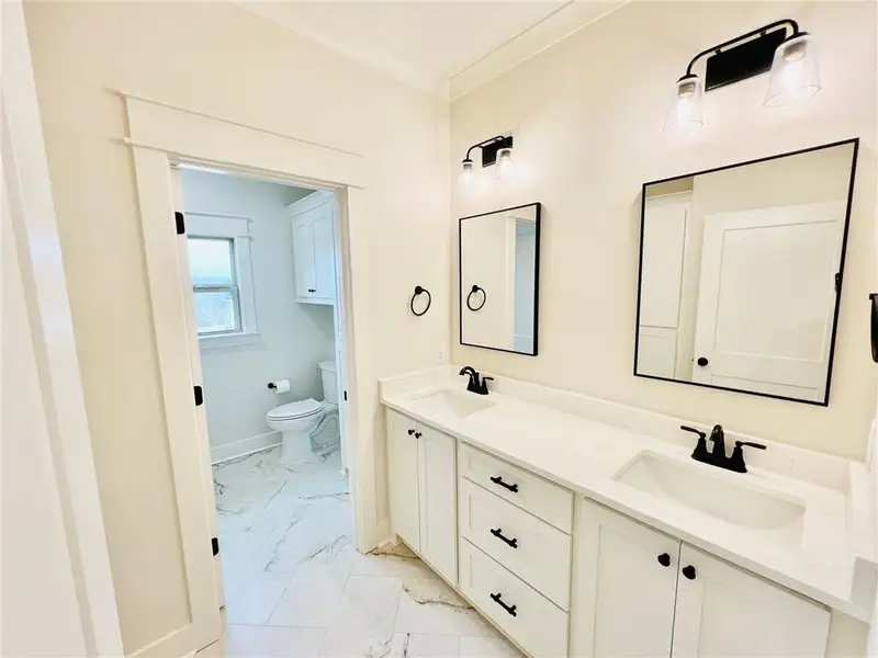 Furnished interior view inside a new home in , Cartersville (Image 7).