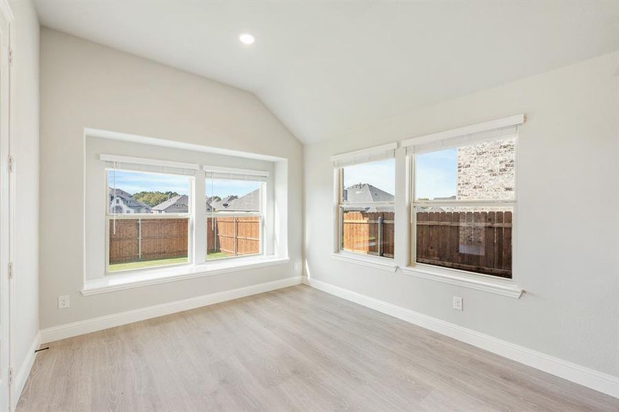 Spacious, unfurnished interior of a new home in Eagle Glen 50, Alvarado (Image 29).