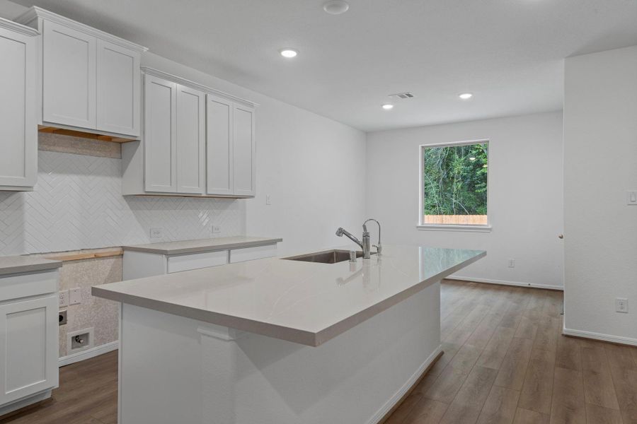 This kitchen is not only a functional space but also has ample storage. Whether you're a seasoned chef or just love to gather and enjoy good food, this kitchen is a dream come true. This kitchen is not only a functional space but also has ample storage. Whether you're a seasoned chef or just love to gather and enjoy good food, this kitchen is a dream come true.