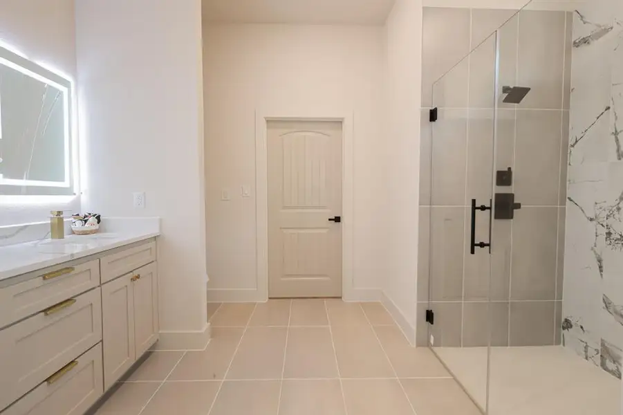 Furnished interior view inside a new home in , Fort Worth (Image 4). Furnished interior view inside a new home in , Fort Worth (Image 4).