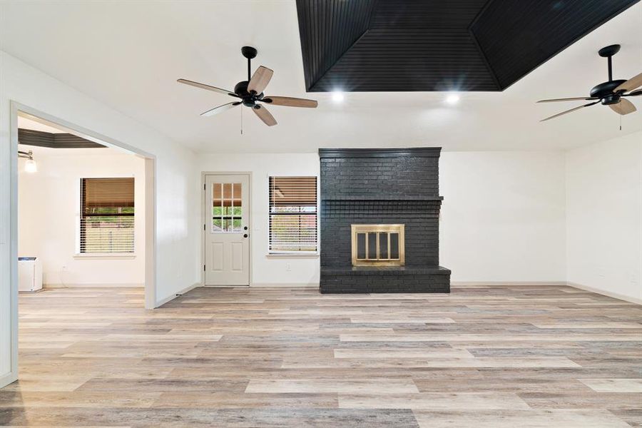 Spacious, unfurnished interior of a new home in , Paris (Image 11).