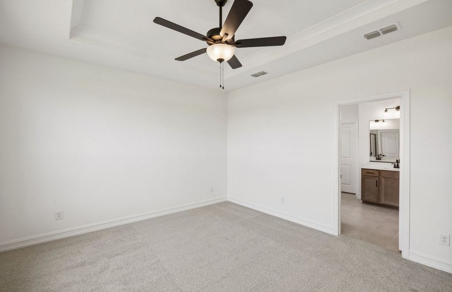Spacious, unfurnished interior of a new home in Whitewing Trails, Princeton (Image 20).