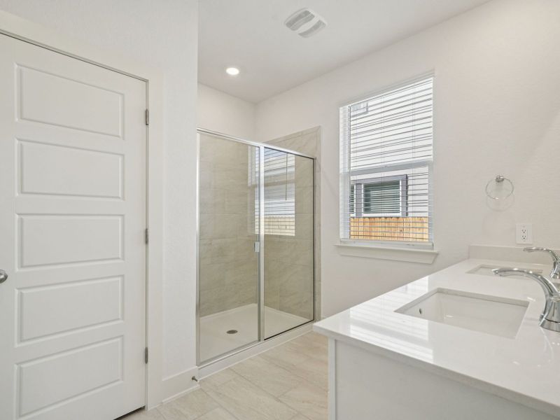 Furnished interior view inside a new home in Stetson Ridge, Marion (Image 14).