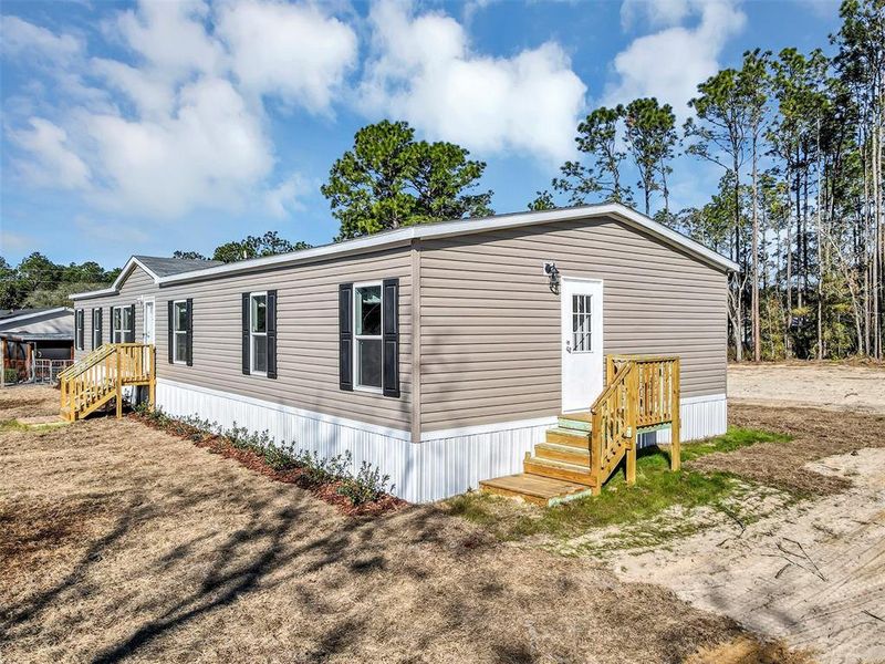 Exterior details and patio area of a home in , Ocala (Image 18). Exterior details and patio area of a home in , Ocala (Image 18).