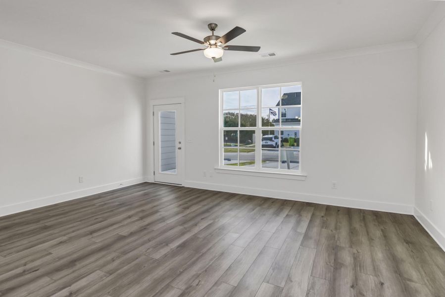 Spacious, unfurnished interior of a new home in Lake Carolina Townhomes, Columbia (Image 27).