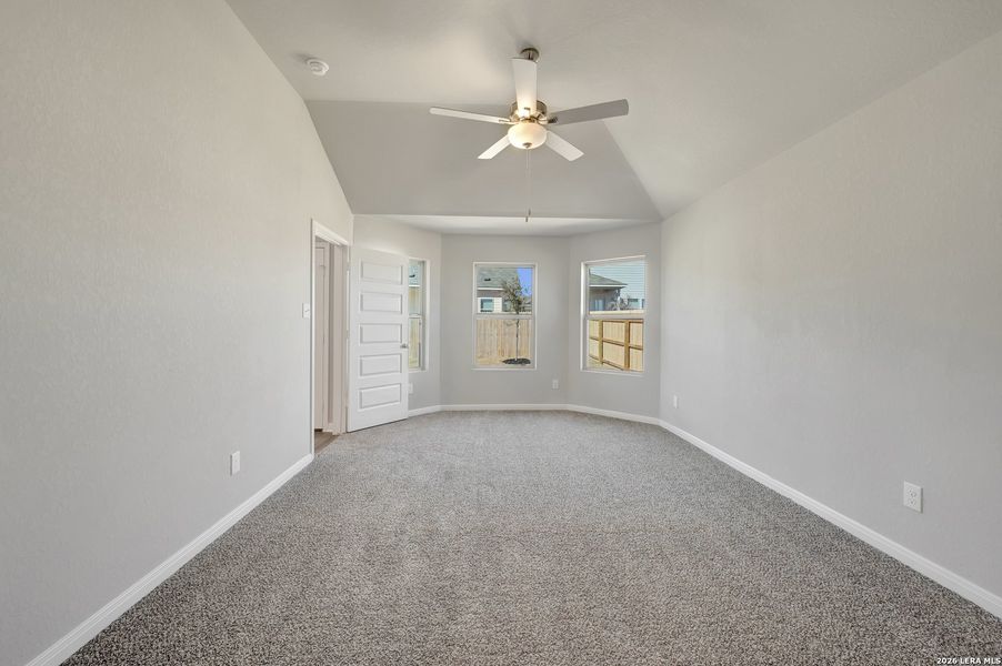 Spacious, unfurnished interior of a new home in Paloma Park, Converse (Image 40).