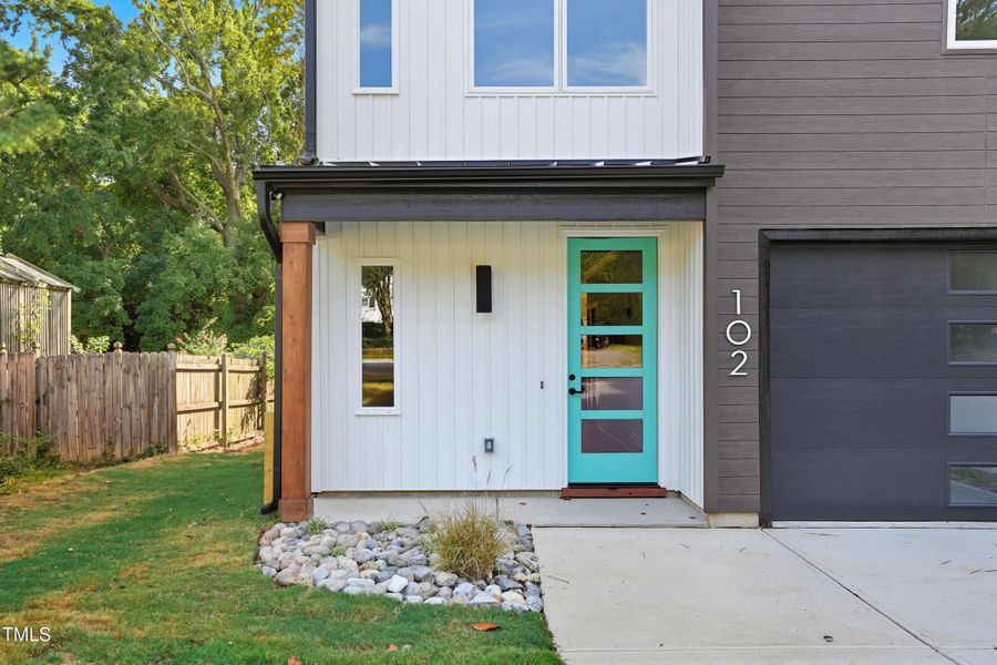 304 King Charles Unit 2-2-1 304 King Charles Unit 2-2-1