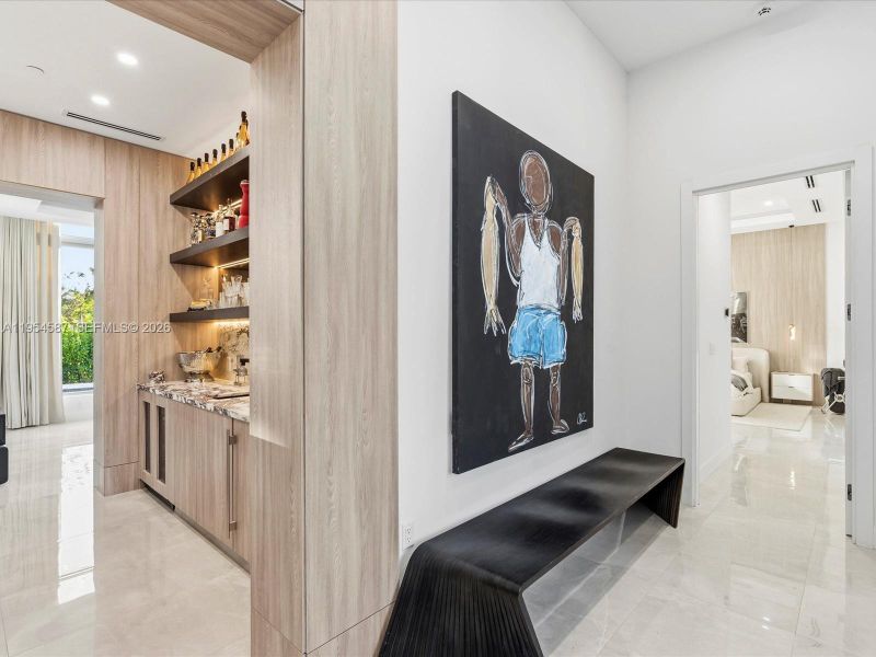 Furnished interior view inside a new home in , Plantation (Image 43).