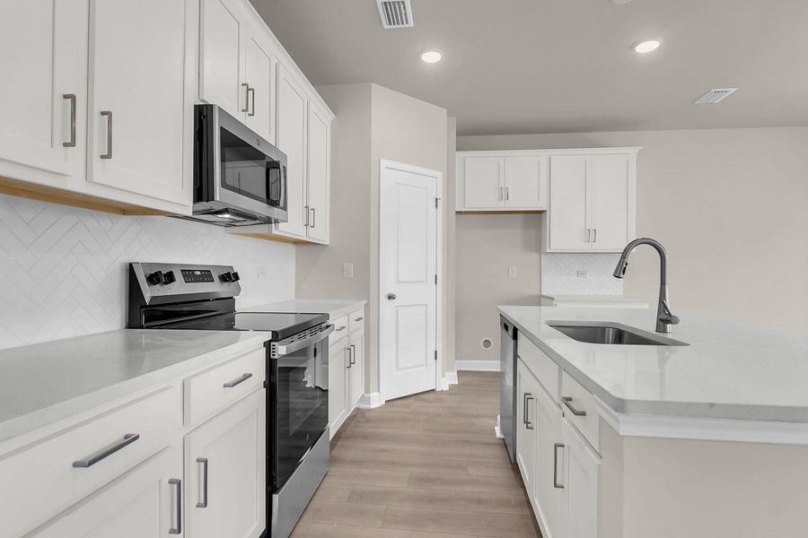 Furnished interior view inside a new home in , Ravenel (Image 6).