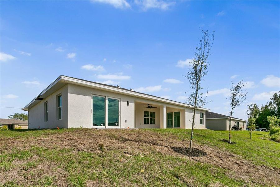 Exterior details and patio area of a home in , Cape Coral (Image 25).