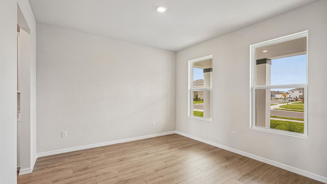 Representative unfurnished interior of a home built from the Hemingway by D.R. Horton in Silverstone North, Palmetto (Image 15).