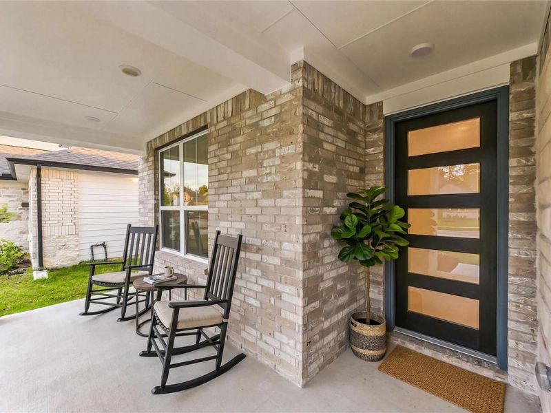 Exterior details and patio area of a home in Sundance Cove, Crosby (Image 3).