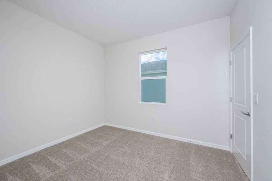 Spacious, unfurnished interior of a new home in Cherrywood Preserve, Ocala (Image 15).