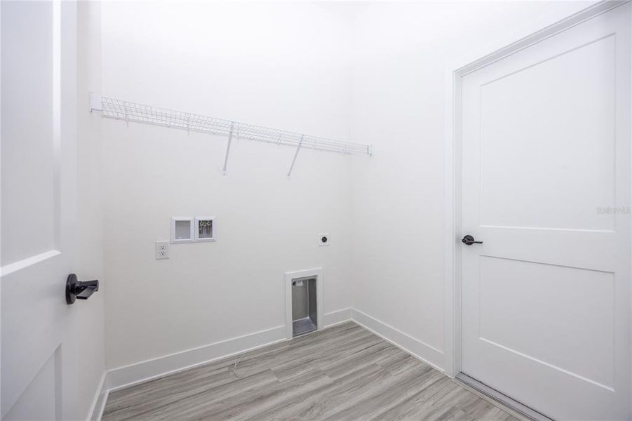 Spacious, unfurnished interior of a new home in Kirkland Farms, Alachua (Image 17).