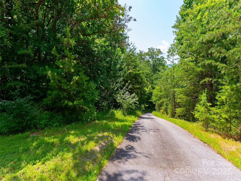 Image 10 of a home in .