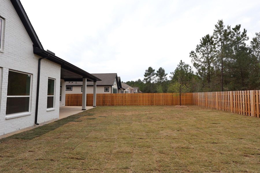 Lots of rear yard here! Lots of rear yard here!