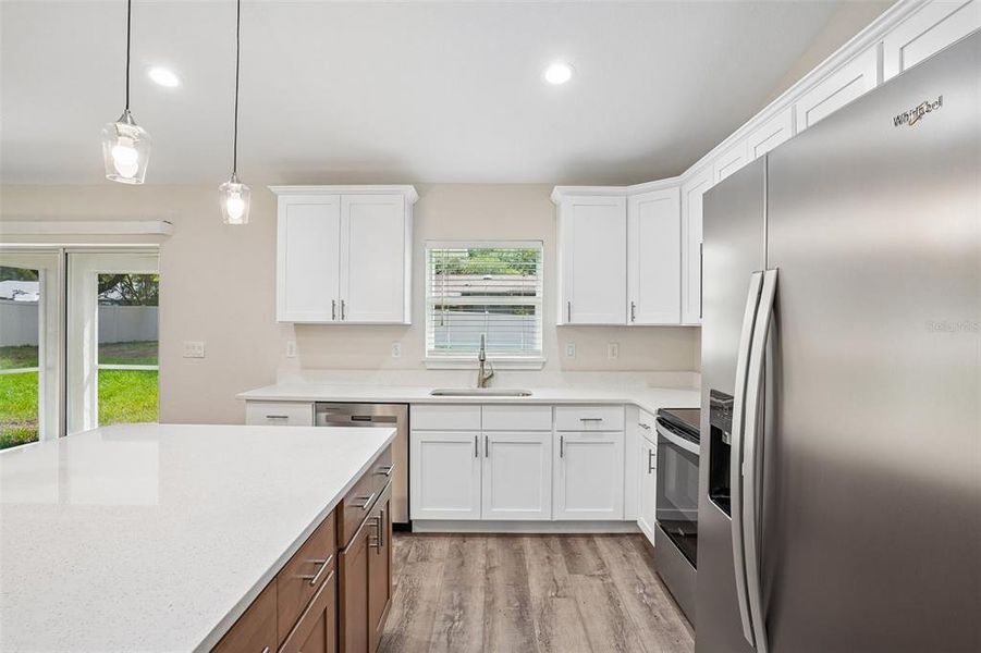 Furnished interior view inside a new home in , Dunnellon (Image 10).