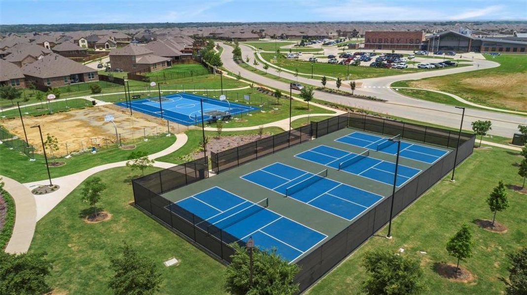 Community amenities in , Aubrey (Image 34).