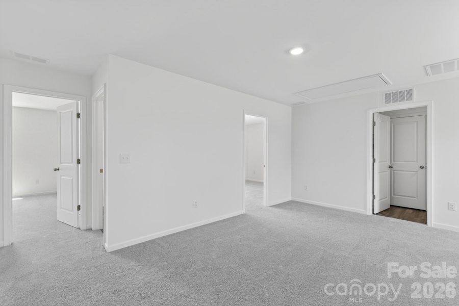 Spacious, unfurnished interior of a new home in Creekside Cottages, Bessemer City (Image 21).