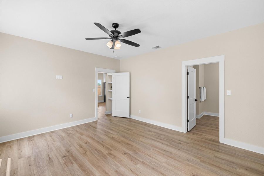 Spacious, unfurnished interior of a new home in , Lexington (Image 23).