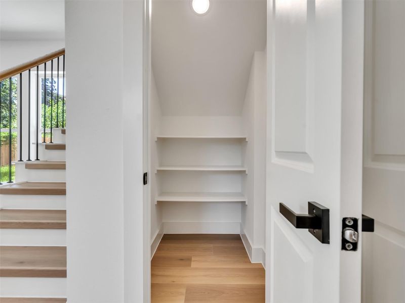 Spacious, unfurnished interior of a new home in , Houston (Image 37).