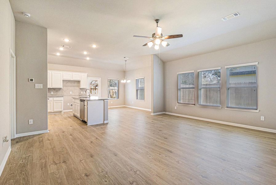 Image 28 of a home in Columbia Lakes. Image 28 of a home in Columbia Lakes.