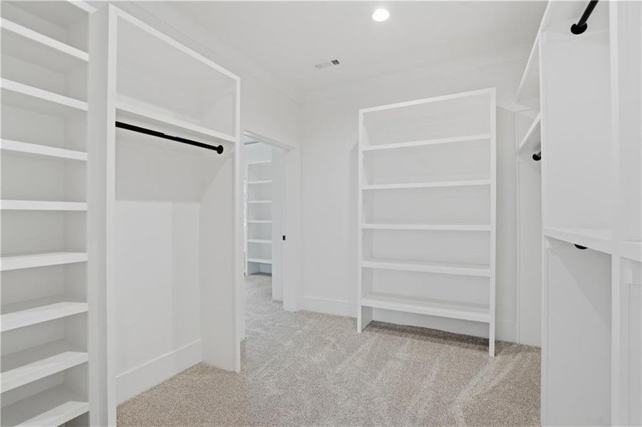 Spacious, unfurnished interior of a new home in , Marietta (Image 23).