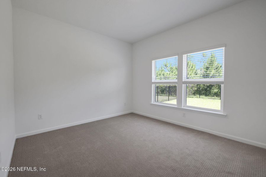 Spacious, unfurnished interior of a new home in Hyland Trail, Green Cove Springs (Image 38).