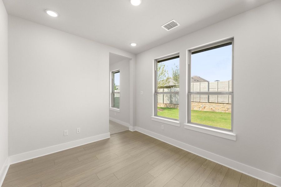 Spacious, unfurnished interior of a new home in Inspiration Collection 60 at Painted Tree, McKinney (Image 21). Spacious, unfurnished interior of a new home in Inspiration Collection 60 at Painted Tree, McKinney (Image 21).