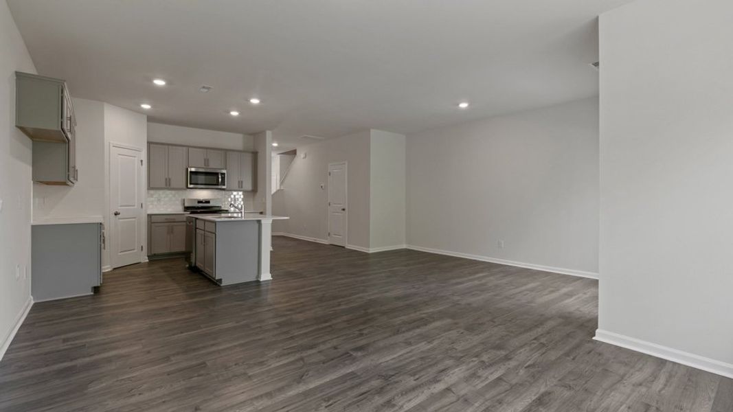 Spacious, unfurnished interior of a new home in Chapel Townes, Raleigh (Image 15). Spacious, unfurnished interior of a new home in Chapel Townes, Raleigh (Image 15).