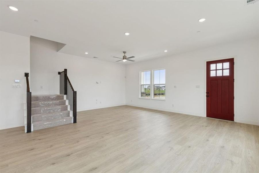 Spacious, unfurnished interior of a new home in , Frisco (Image 9).
