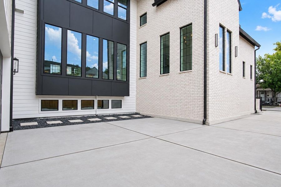 Exterior details and patio area of a home in , Houston (Image 3). Exterior details and patio area of a home in , Houston (Image 3).