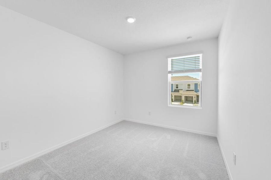 Spacious, unfurnished interior of a new home in Vinterra Townhomes, Nokomis (Image 10).