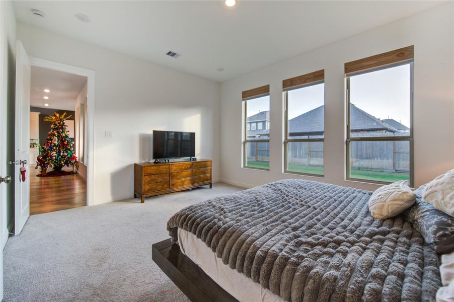 Furnished interior view inside a new home in Jordan Ranch: Vista Collection, Fulshear (Image 40).