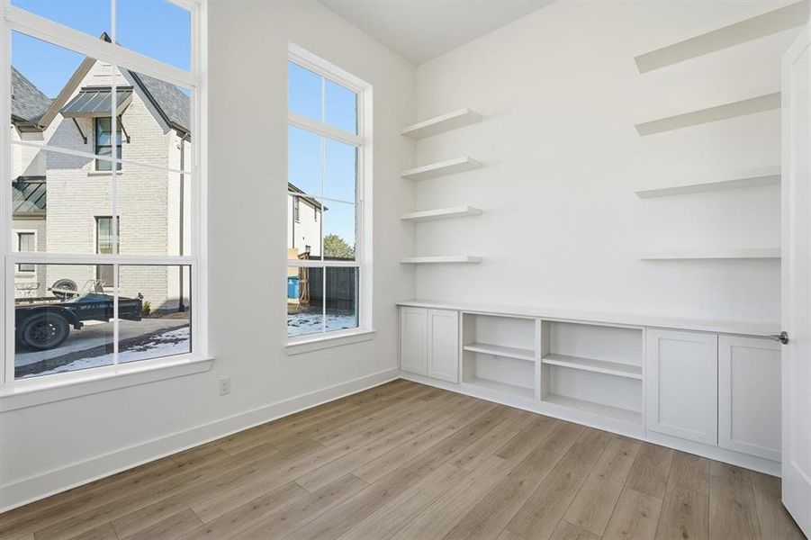 Spacious, unfurnished interior of a new home in Saddle Star Estates, Rockwall (Image 21). Spacious, unfurnished interior of a new home in Saddle Star Estates, Rockwall (Image 21).