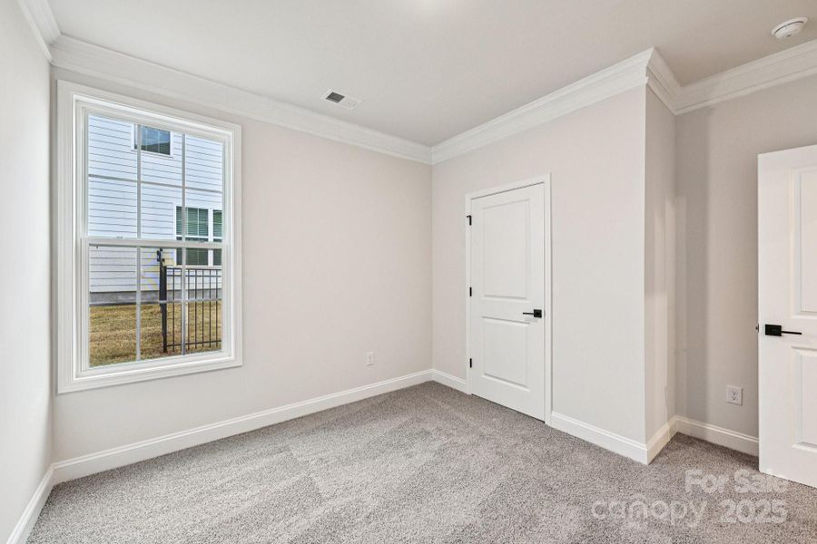Spacious, unfurnished interior of a new home in Sylvan Creek, Denver (Image 15). Spacious, unfurnished interior of a new home in Sylvan Creek, Denver (Image 15).